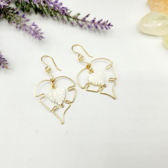Handmade Gold Wire Leaf Shell Dangle Earrings / Minimalist Earrings / Boho Chic - Picture 2 of 13